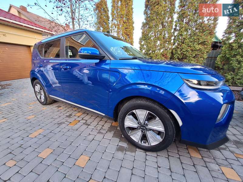 Позашляховик / Кросовер Kia Soul 2021 в 