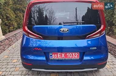 Позашляховик / Кросовер Kia Soul 2021 в 