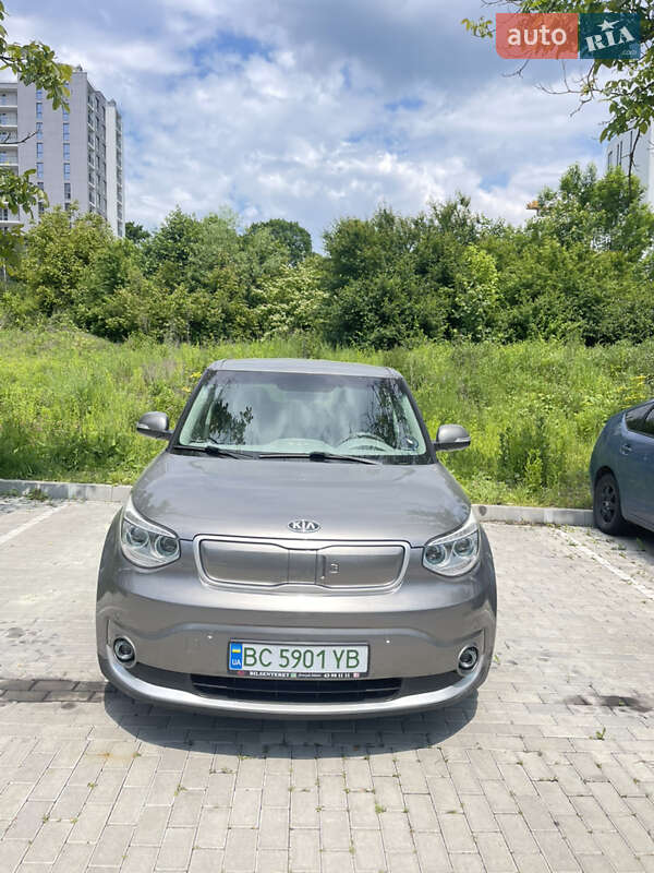 Позашляховик / Кросовер Kia Soul 2015 в Львові