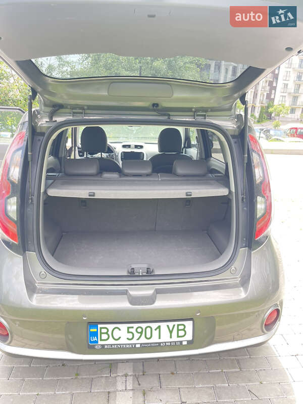 Позашляховик / Кросовер Kia Soul 2015 в Львові