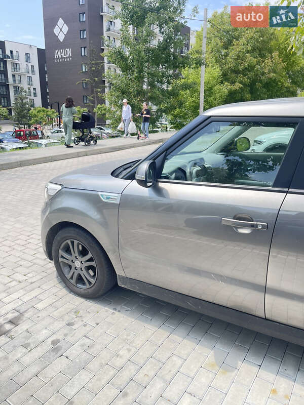 Позашляховик / Кросовер Kia Soul 2015 в Львові
