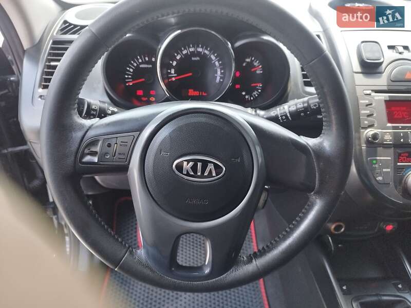 Позашляховик / Кросовер Kia Soul 2011 в Запоріжжі
