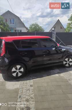 Позашляховик / Кросовер Kia Soul 2014 в 