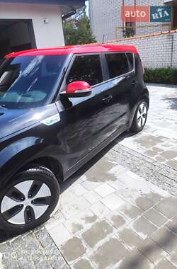Позашляховик / Кросовер Kia Soul 2014 в 
