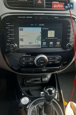 Внедорожник / Кроссовер Kia Soul 2017 в 