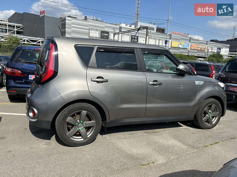 Внедорожник / Кроссовер Kia Soul 2016 в Киеве
