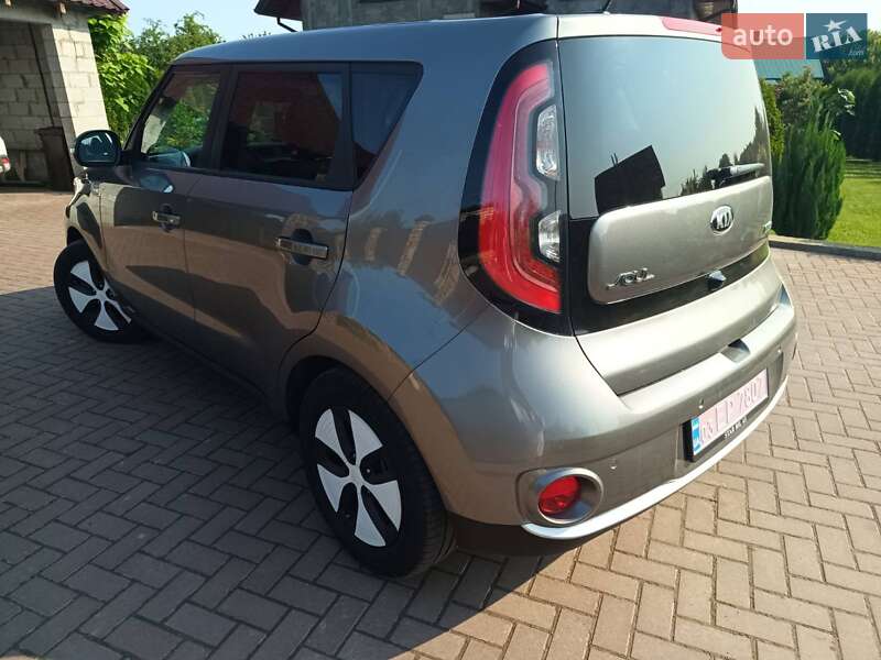 Позашляховик / Кросовер Kia Soul 2017 в Луцьку