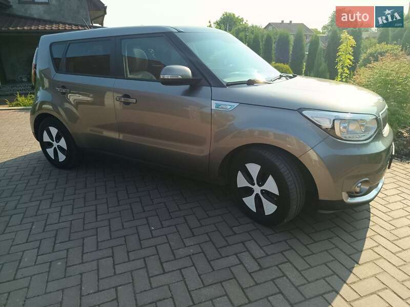 Позашляховик / Кросовер Kia Soul 2017 в Луцьку