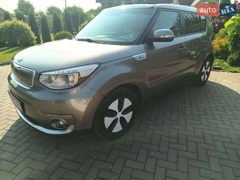 Позашляховик / Кросовер Kia Soul 2017 в Луцьку