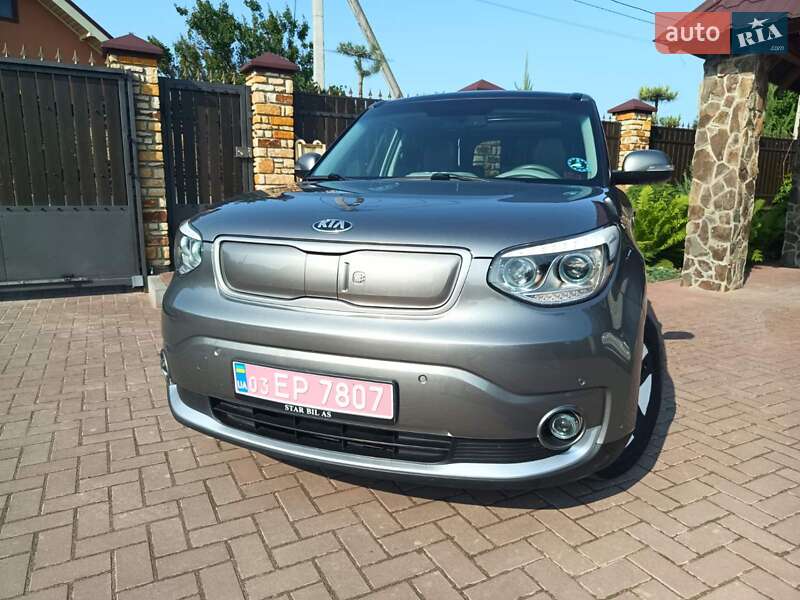Позашляховик / Кросовер Kia Soul 2017 в Луцьку