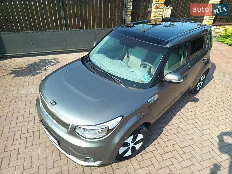 Позашляховик / Кросовер Kia Soul 2017 в Луцьку