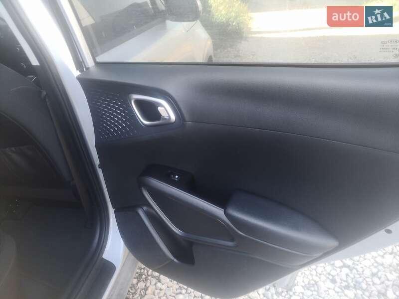 Внедорожник / Кроссовер Kia Soul 2020 в Одессе фото 16 Внедорожник / Кроссовер Kia Soul 2020 в Одессе