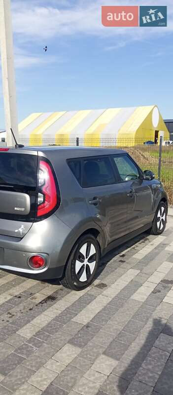 Внедорожник / Кроссовер Kia Soul 2015 в Сокольниках