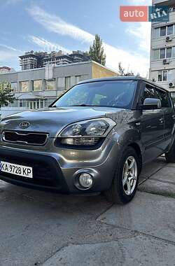 Позашляховик / Кросовер Kia Soul 2011 в Києві