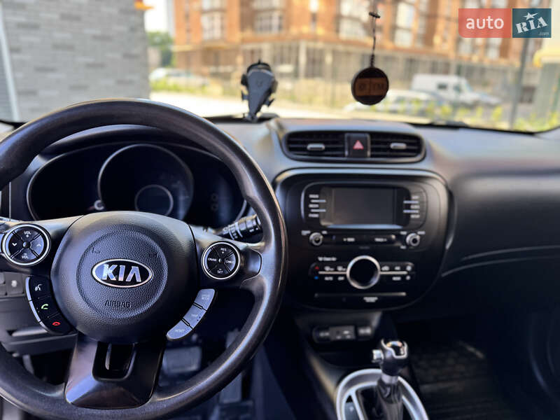 Позашляховик / Кросовер Kia Soul 2017 в Житомирі