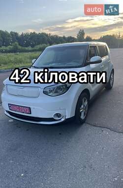 Позашляховик / Кросовер Kia Soul 2015 в Ковелі