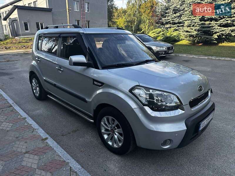Внедорожник / Кроссовер Kia Soul 2010 в Краснограде