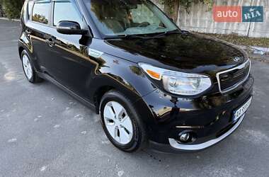 Позашляховик / Кросовер Kia Soul 2016 в Києві