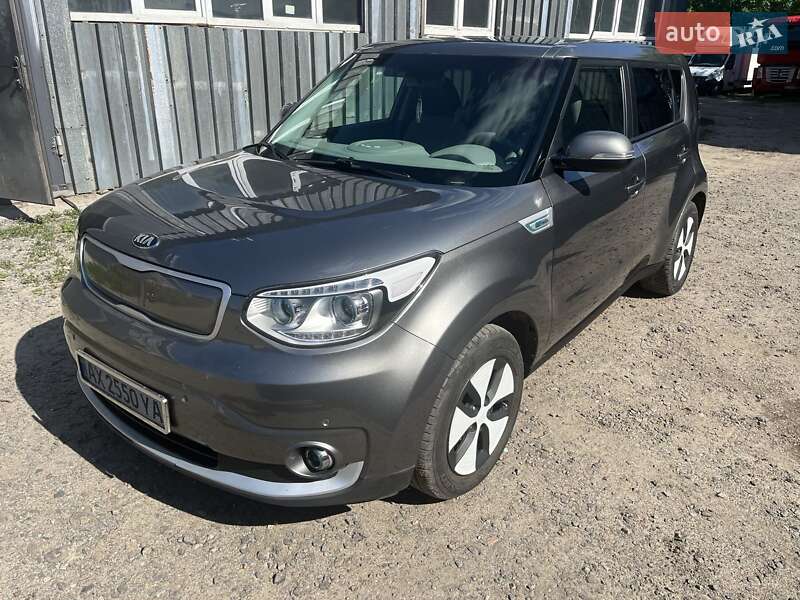 Внедорожник / Кроссовер Kia Soul 2016 в Харькове