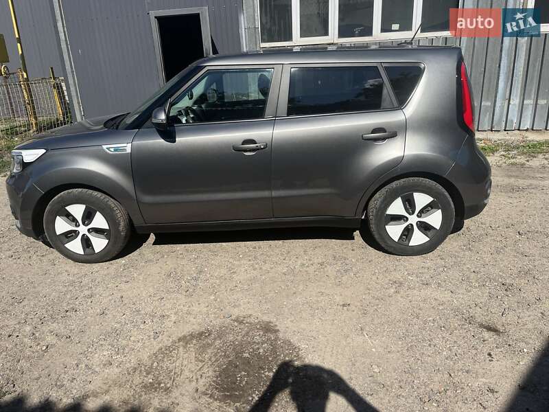 Внедорожник / Кроссовер Kia Soul 2016 в Харькове