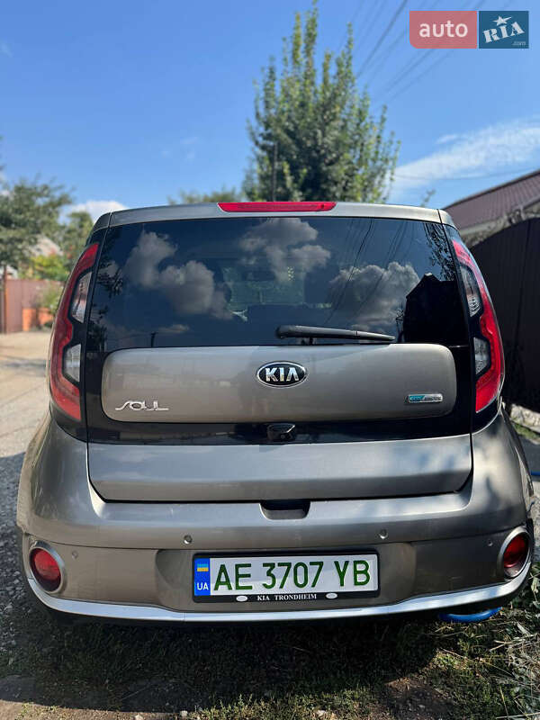 Позашляховик / Кросовер Kia Soul 2014 в Дніпрі