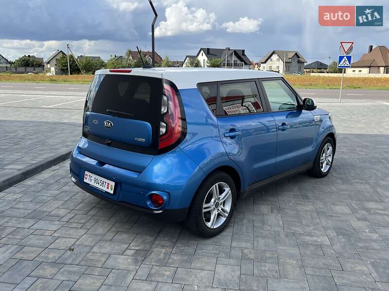 Внедорожник / Кроссовер Kia Soul 2015 в Луцке