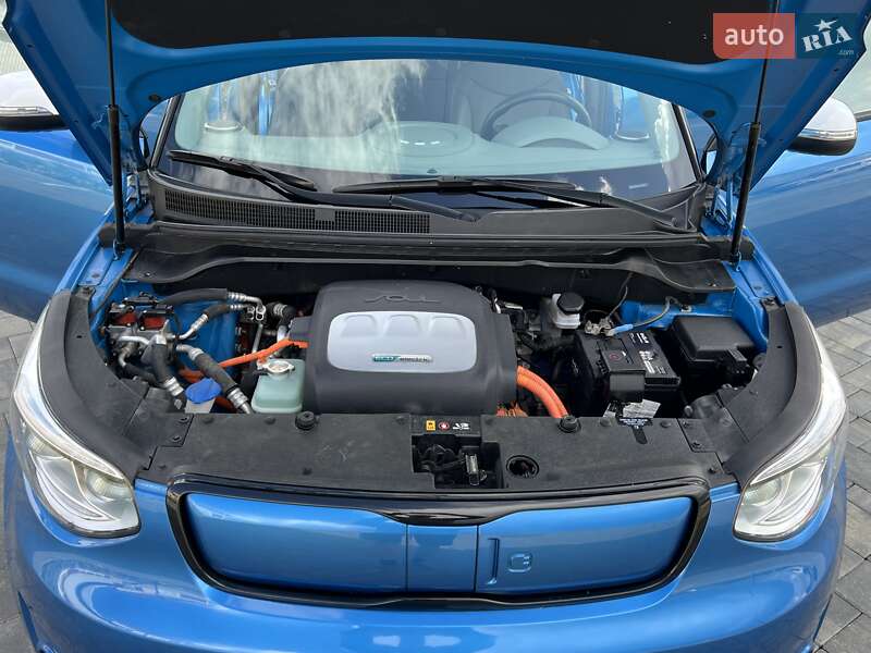 Внедорожник / Кроссовер Kia Soul 2015 в Луцке