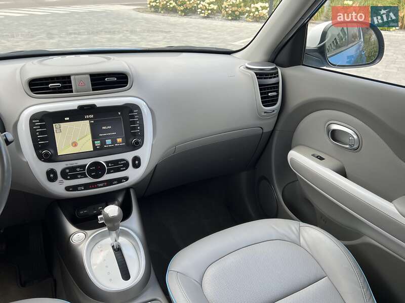 Внедорожник / Кроссовер Kia Soul 2015 в Луцке