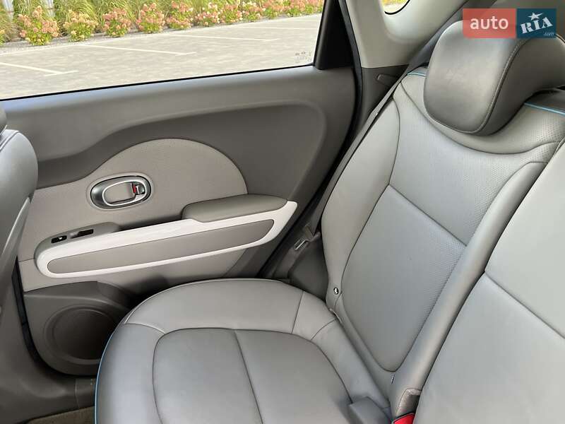 Внедорожник / Кроссовер Kia Soul 2015 в Луцке