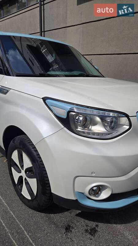 Позашляховик / Кросовер Kia Soul 2014 в Дніпрі