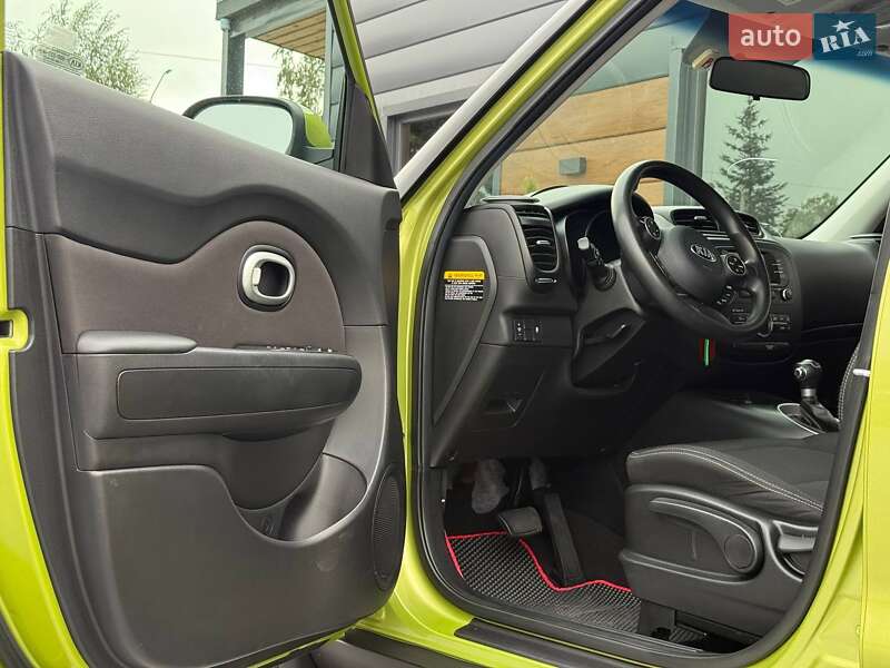 Внедорожник / Кроссовер Kia Soul 2017 в Ровно