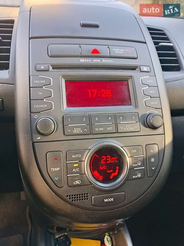 Позашляховик / Кросовер Kia Soul 2013 в Києві