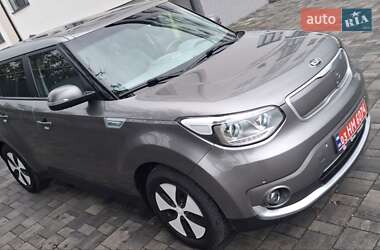 Позашляховик / Кросовер Kia Soul 2016 в Острозі