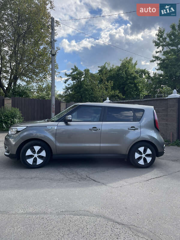 Позашляховик / Кросовер Kia Soul 2016 в Рівному фото 3 Позашляховик / Кросовер Kia Soul 2016 в Рівному