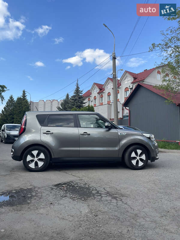 Позашляховик / Кросовер Kia Soul 2016 в Рівному фото 7 Позашляховик / Кросовер Kia Soul 2016 в Рівному