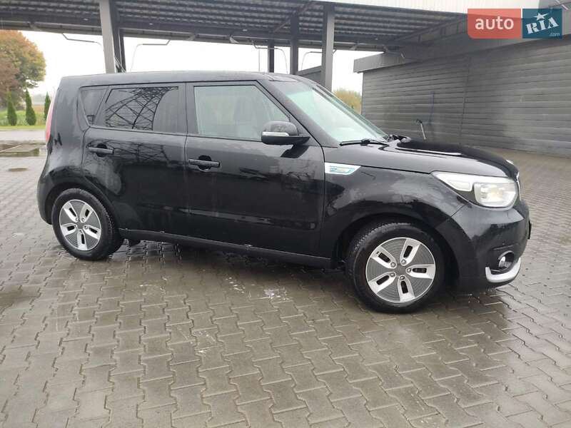 Позашляховик / Кросовер Kia Soul 2017 в Львові