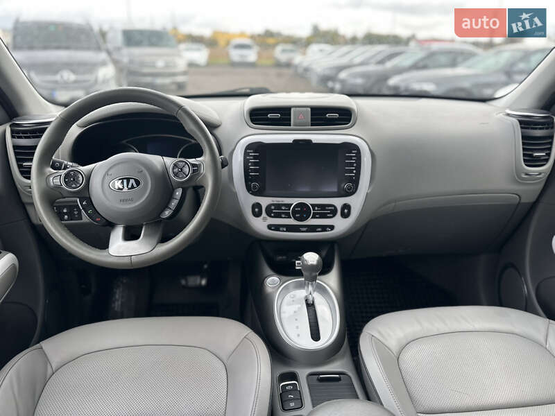 Внедорожник / Кроссовер Kia Soul 2015 в Ровно