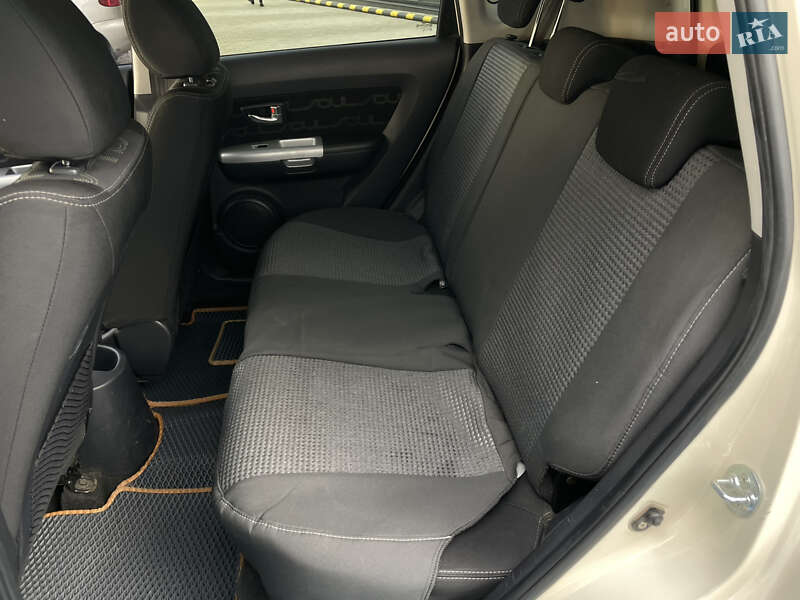 Позашляховик / Кросовер Kia Soul 2012 в Одесі