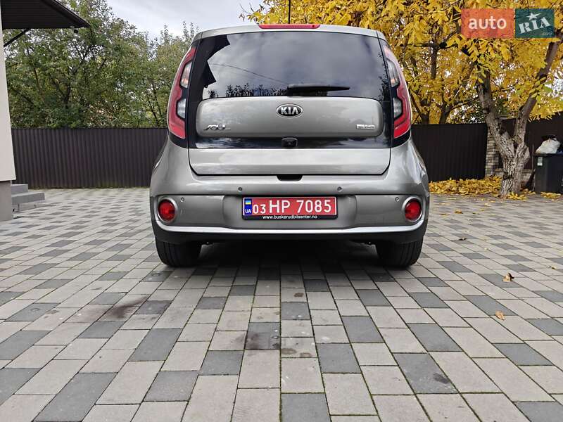 Внедорожник / Кроссовер Kia Soul 2015 в Ивано-Франковске