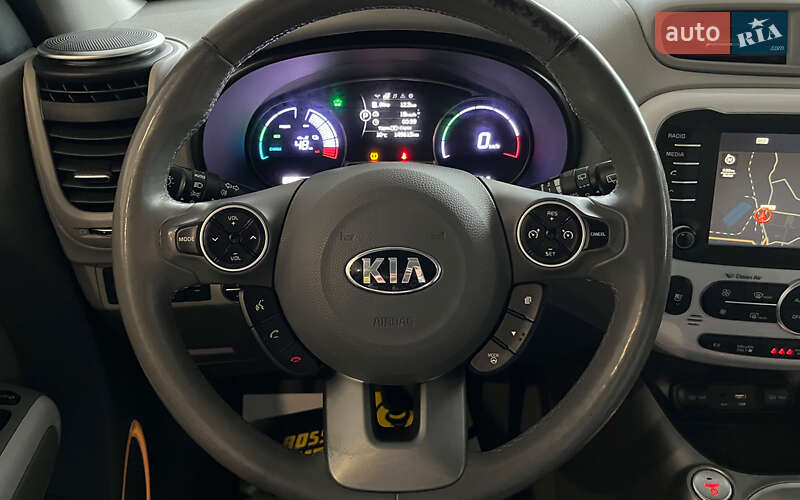 Позашляховик / Кросовер Kia Soul 2015 в Шептицькому