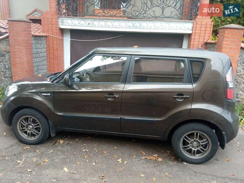 Внедорожник / Кроссовер Kia Soul 2011 в 