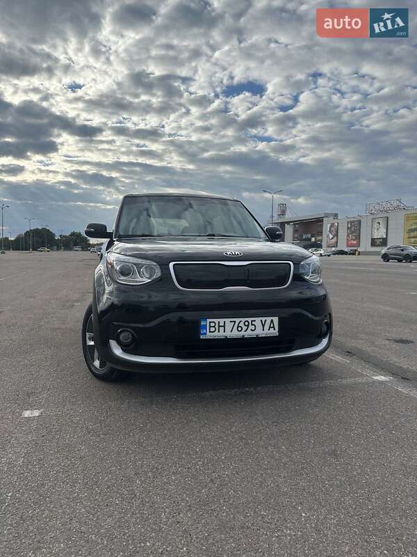 Позашляховик / Кросовер Kia Soul 2016 в Одесі