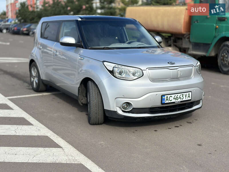 Внедорожник / Кроссовер Kia Soul 2017 в Ровно фото 7 Внедорожник / Кроссовер Kia Soul 2017 в Ровно
