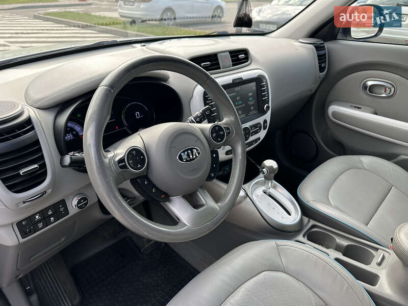 Внедорожник / Кроссовер Kia Soul 2017 в Ровно фото 22 Внедорожник / Кроссовер Kia Soul 2017 в Ровно
