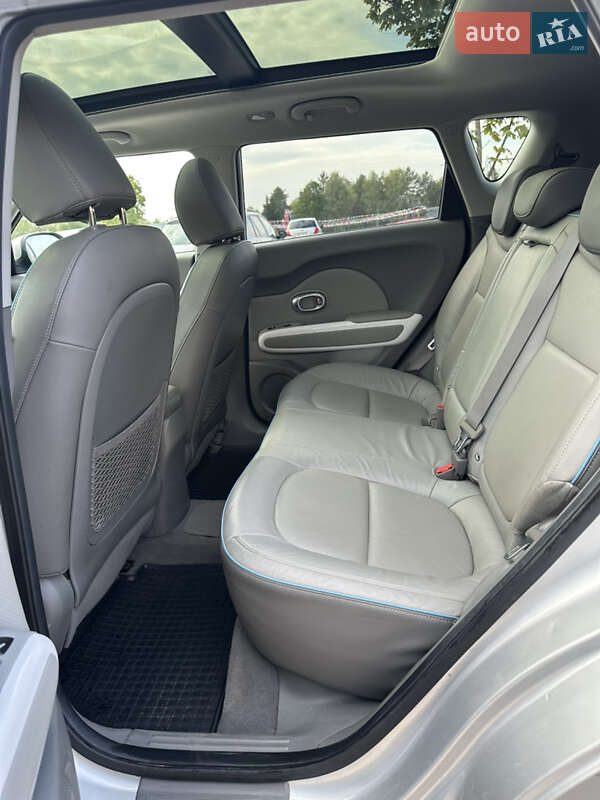 Внедорожник / Кроссовер Kia Soul 2017 в Ровно фото 32 Внедорожник / Кроссовер Kia Soul 2017 в Ровно