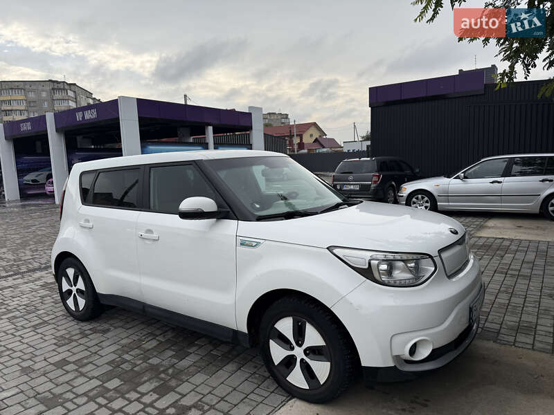Внедорожник / Кроссовер Kia Soul 2015 в 