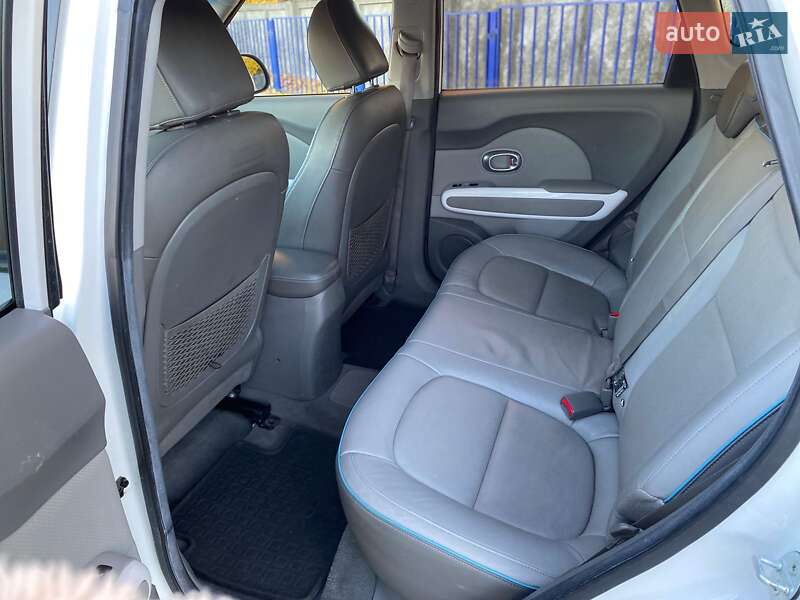 Внедорожник / Кроссовер Kia Soul 2015 в Тернополе