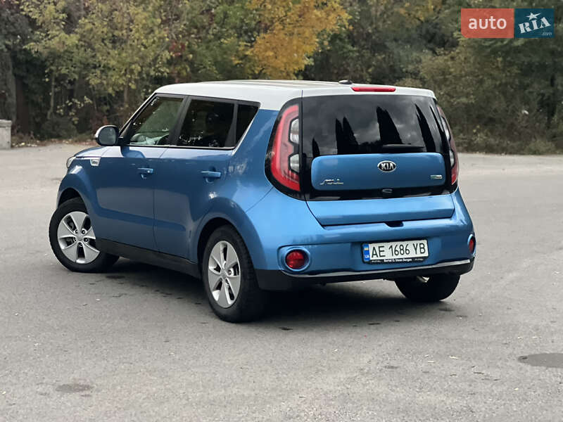 Внедорожник / Кроссовер Kia Soul 2015 в Днепре фото 8 Внедорожник / Кроссовер Kia Soul 2015 в Днепре