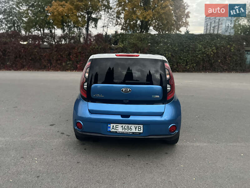 Внедорожник / Кроссовер Kia Soul 2015 в Днепре фото 12 Внедорожник / Кроссовер Kia Soul 2015 в Днепре
