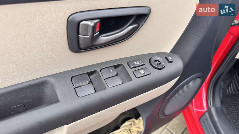 Позашляховик / Кросовер Kia Soul 2009 в Житомирі фото 23 Позашляховик / Кросовер Kia Soul 2009 в Житомирі